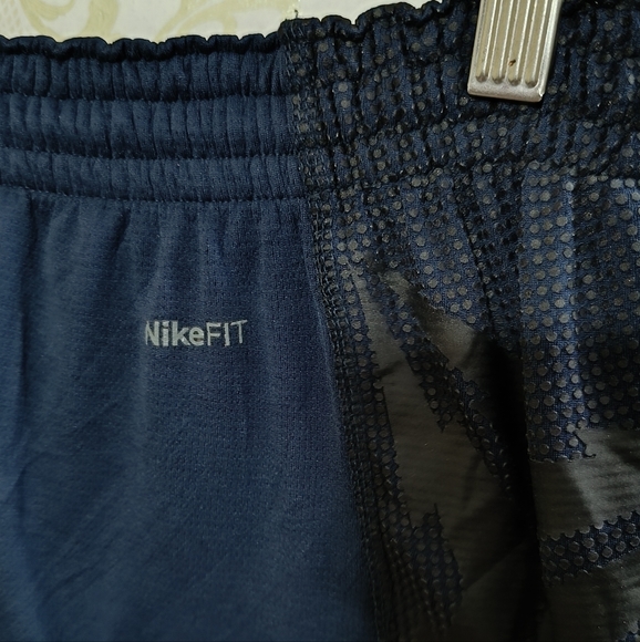 Nike - Picture 5 of 5